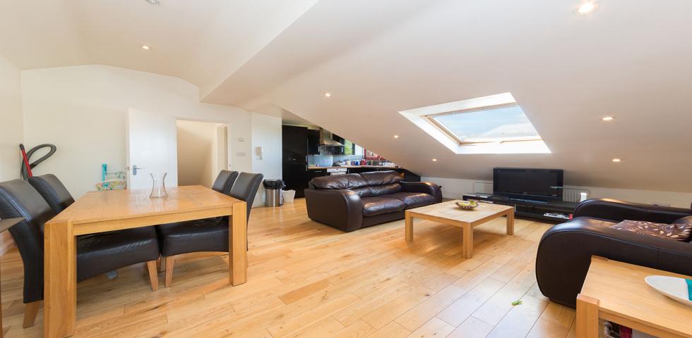 			FANTASTIC LOCATION , 3 Bedroom, 1 bath, 1 reception Apartment			 Iverson Road, WEST HAMPSTEAD
